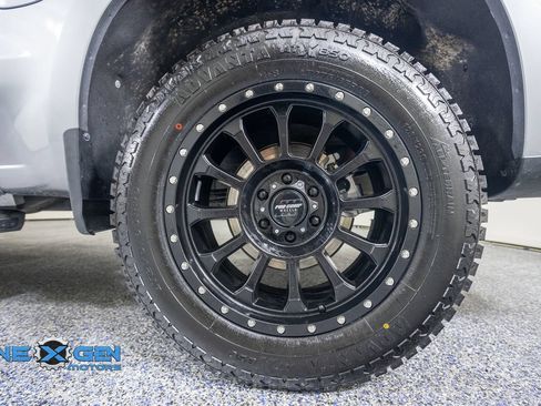 Used 2025 Chevrolet Silverado 1500 High Country w/ Technology Package AWD/4WD image 50