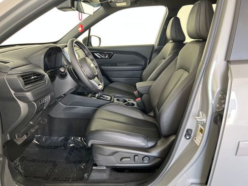 Certified 2025 Subaru Forester Limited w/ Popular Package AWD/4WD image 11