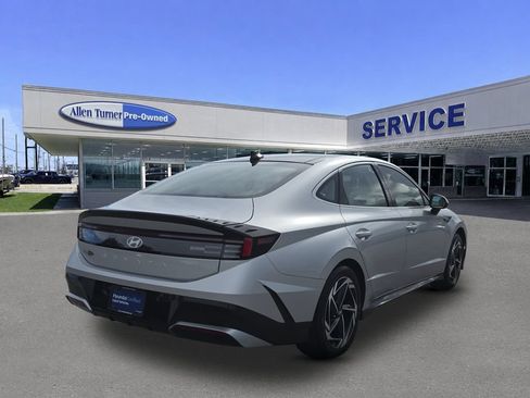 Certified 2025 Hyundai Sonata SEL FWD image 8