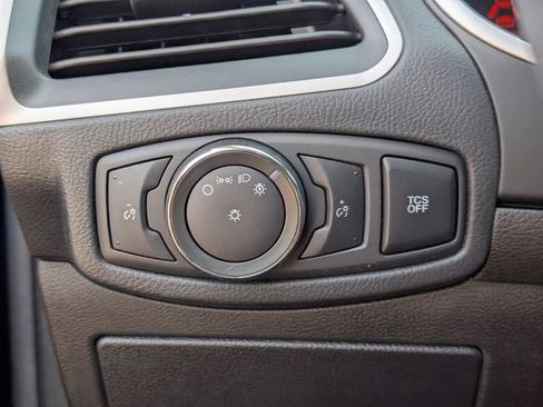 Used 2021 Ford Edge SE FWD image 19