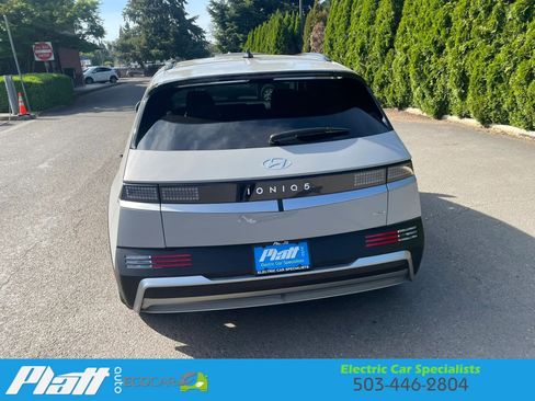 Used 2025 Hyundai Ioniq 5 SEL AWD/4WD image 9