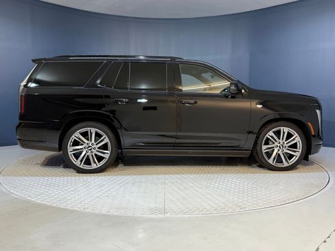 New 2025 Cadillac Escalade Sport w/ Touring Package image 7