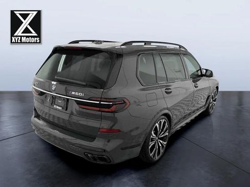 Used 2023 BMW X7 M60i image 8
