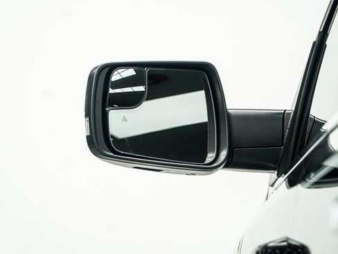 Used 2019 RAM 1500 Limited RWD image 15