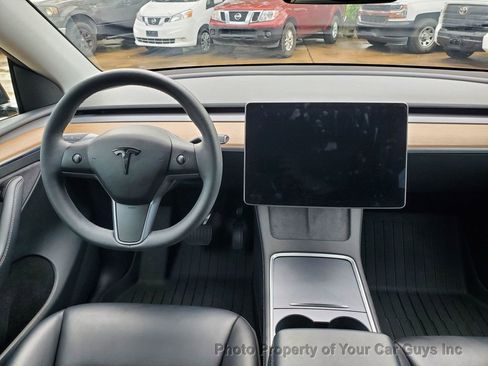 Used 2023 Tesla Model Y AWD image 21