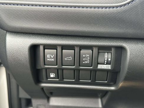 Used 2025 Subaru Forester Premium w/ Protection Package (1PH) AWD/4WD image 32