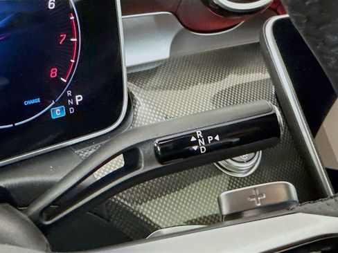 Used 2025 Mercedes-Benz C 300 4MATIC Sedan image 16