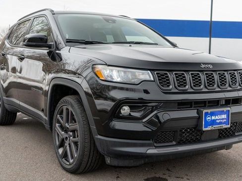 Used 2026 Jeep Compass Limited w/ Sun, Sound & Navigation Group image 4