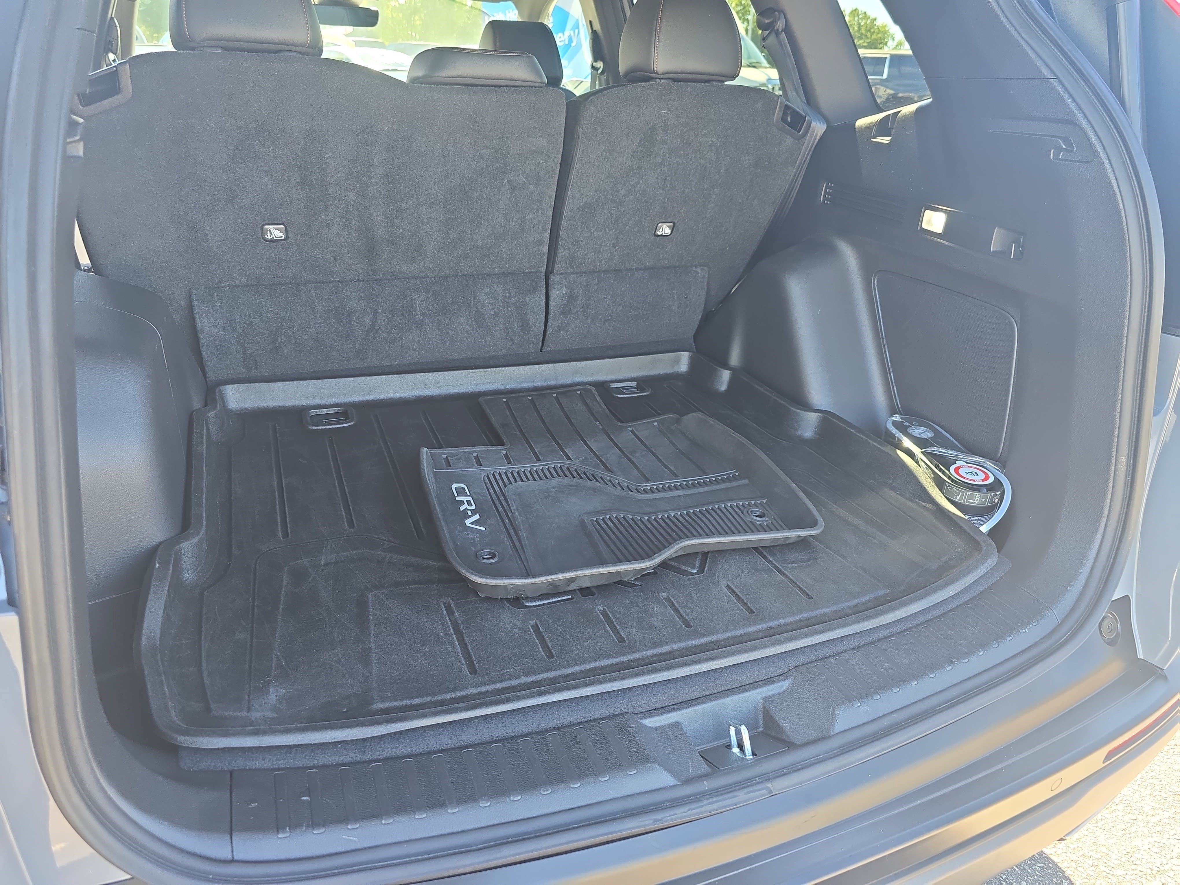 Used 2025 Honda CR-V Sport Touring image 12