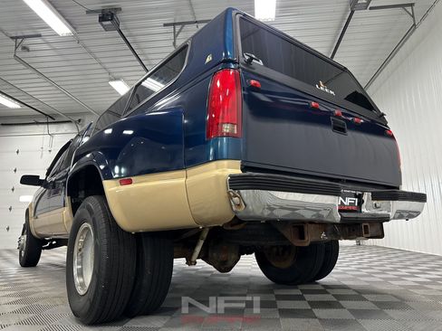 Used 1993 Chevrolet Silverado 3500 4x4 Extended Cab image 21