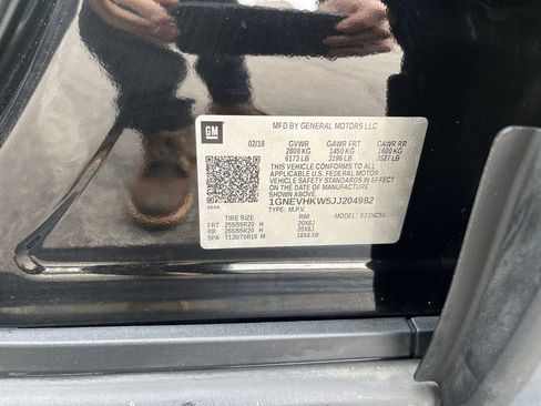 Used 2018 Chevrolet Traverse LT w/ LPO, 'HIT The Road' Package image 6