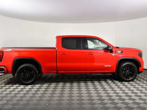 Used 2025 GMC Sierra 1500 Elevation w/ Elevation Premium Package AWD/4WD image 5