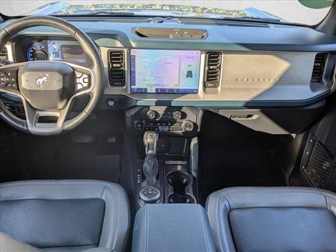 Used 2024 Ford Bronco Outer Banks AWD/4WD image 17