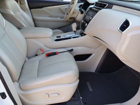 Used 2018 Nissan Murano SL w/ Moonroof Package FWD image 17