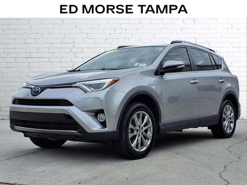 Used 2017 Toyota RAV4 Limited image 1