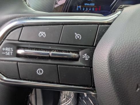 Used 2025 Chevrolet Equinox LT FWD image 19