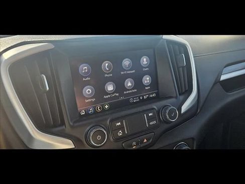 Used 2024 GMC Terrain SLT AWD/4WD image 14