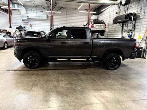 Certified 2025 RAM 2500 Big Horn AWD/4WD image 28