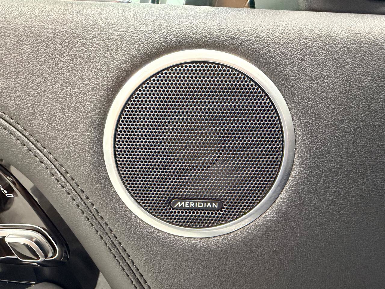 Used 2019 Land Rover Range Rover HSE AWD/4WD image 16