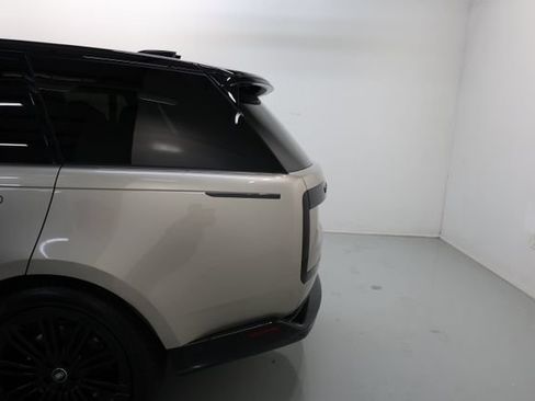 Used 2025 Land Rover Range Rover Long Wheelbase SE AWD/4WD image 61