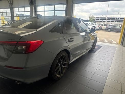 Used 2024 Honda Civic Sport image 5