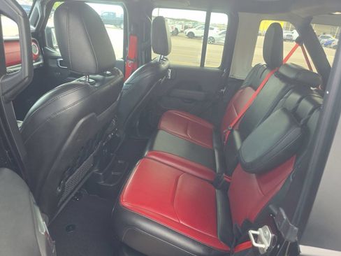 Used 2023 Jeep Wrangler Unlimited Rubicon 4xe AWD/4WD image 4