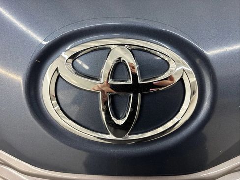 Used 2015 Toyota Sienna XLE w/ XLE Navigation Package AWD/4WD image 34