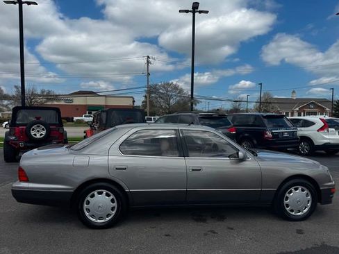 Used 1996 Lexus LS 400 image 4