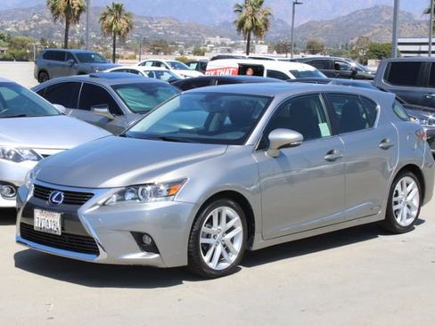 Used 2017 Lexus CT 200h FWD image 3
