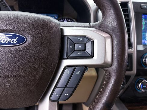 Used 2020 Ford F150 Lariat image 31