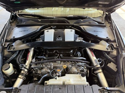 Used 2009 Nissan 370Z Touring RWD image 22