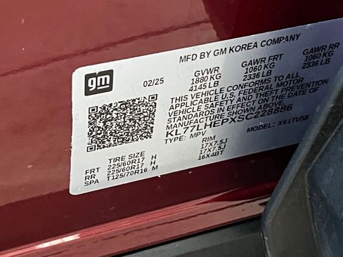 Used 2025 Chevrolet Trax LT image 29