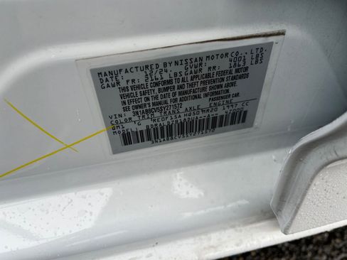 Used 2025 Nissan Sentra SV image 9