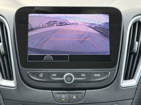 Used 2022 Chevrolet Malibu LT image 28