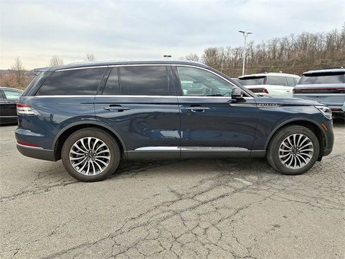 Used 2023 Lincoln Aviator Reserve image 7