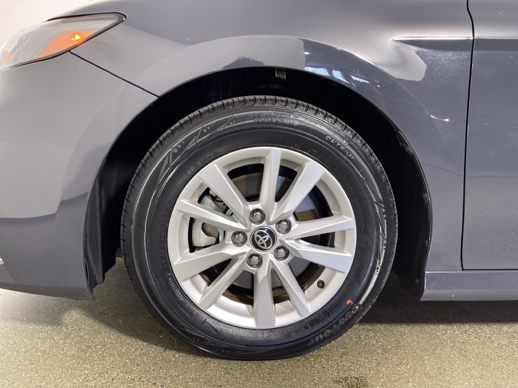 Used 2025 Toyota Camry LE FWD image 11