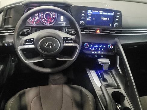 Used 2023 Hyundai Elantra SEL FWD image 22