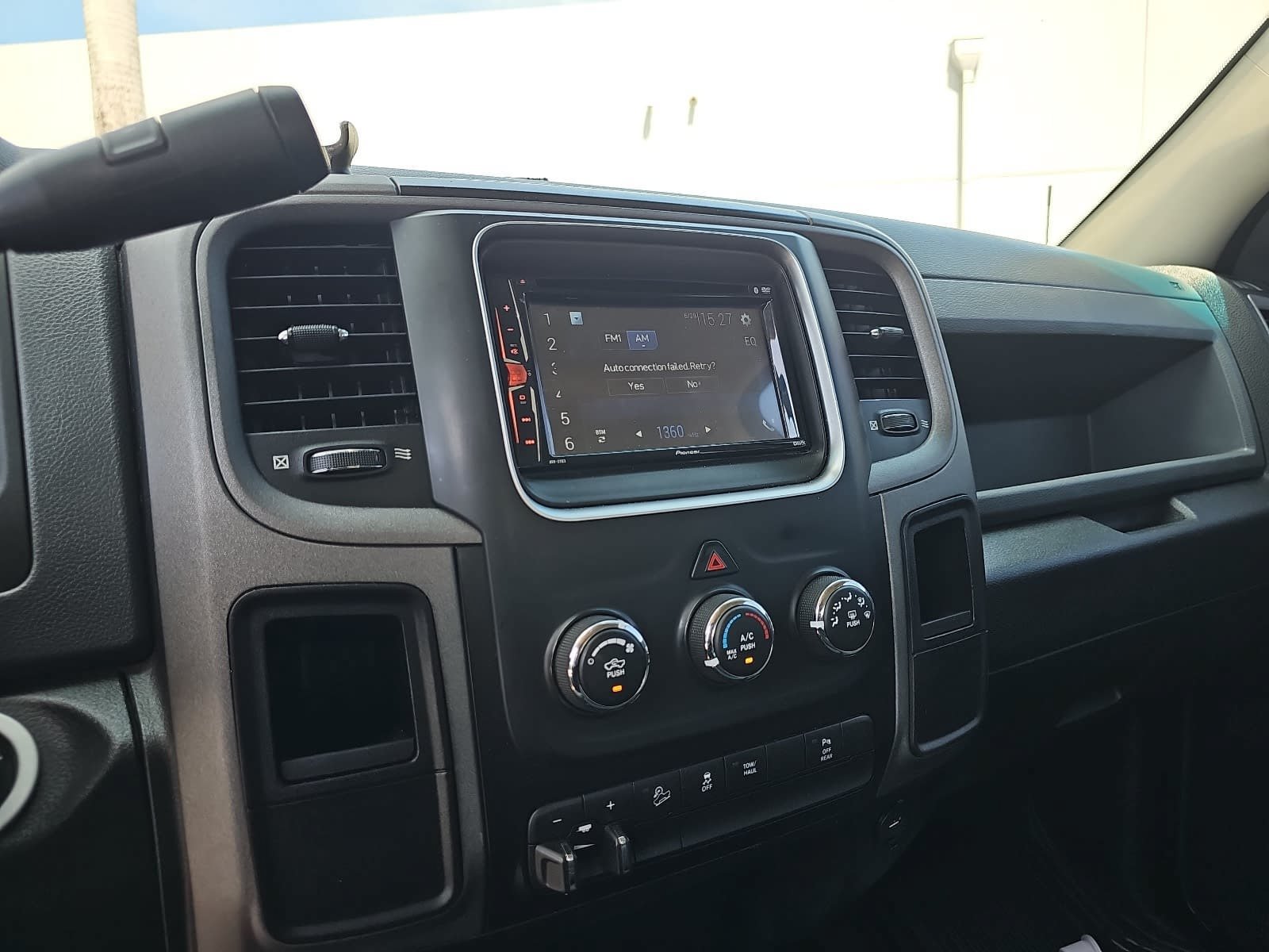 Used 2018 RAM 2500 Tradesman w/ Chrome Appearance Group AWD/4WD image 17