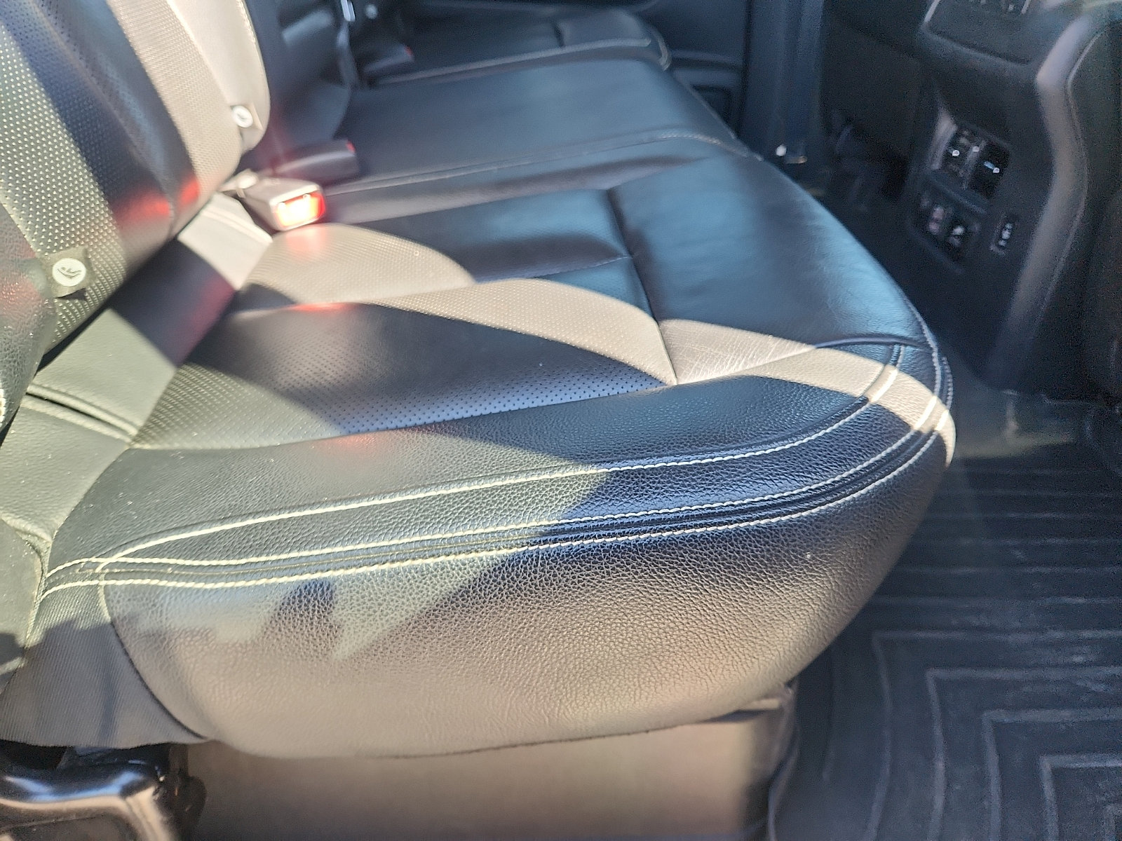Used 2019 Nissan Titan PRO-4X w/ Pro-4x Convenience Package AWD/4WD image 29