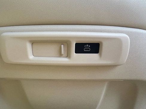 Used 2019 BMW X5 xDrive40i w/ Convenience Package image 18