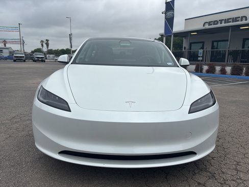 Used 2025 Tesla Model 3 Long Range RWD image 8