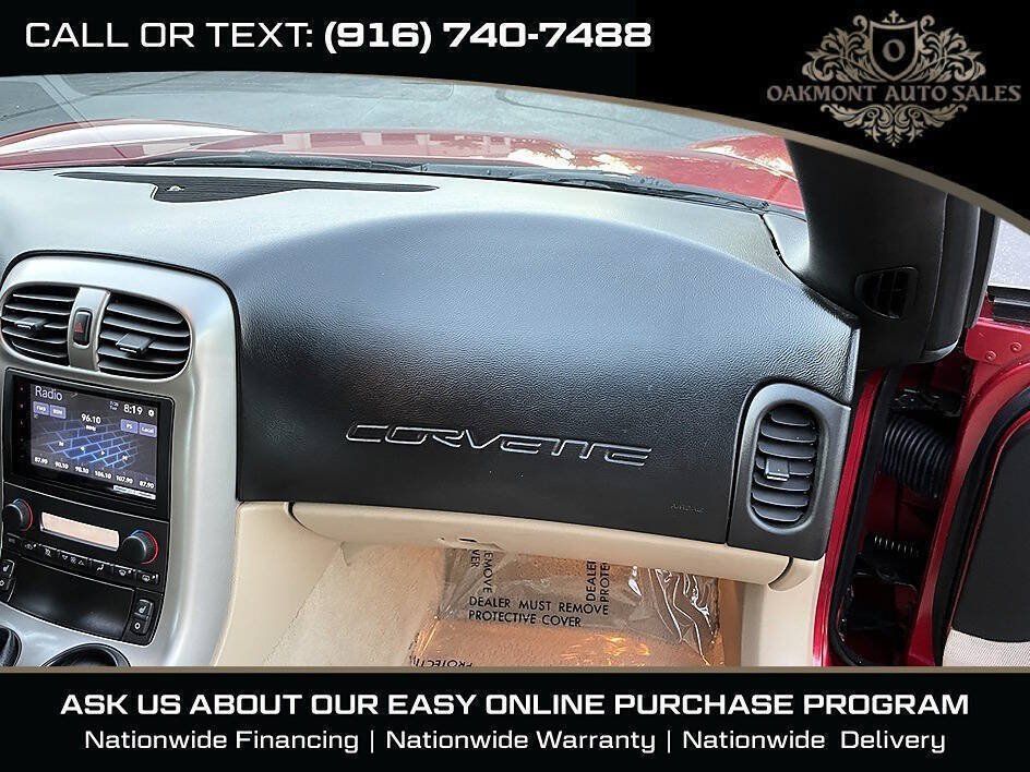 Used 2005 Chevrolet Corvette Coupe w/ Preferred Equipment Group RWD image 17