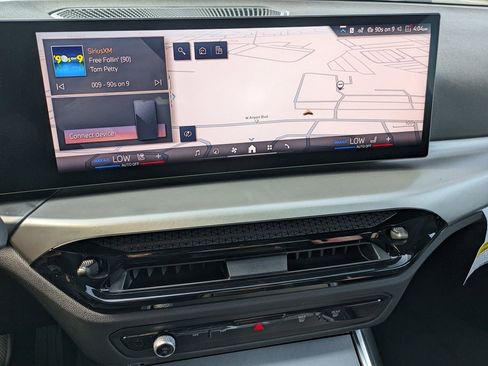 New 2025 BMW 330i xDrive Sedan AWD/4WD image 17