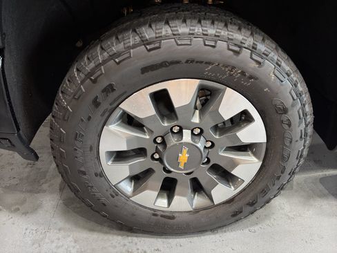 New 2026 Chevrolet Silverado 2500 Custom w/ Custom Value Package AWD/4WD image 9