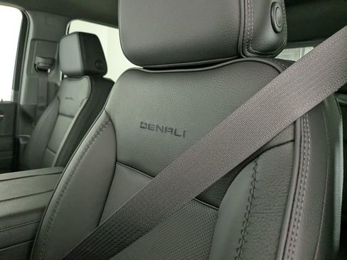New 2026 GMC Sierra 2500 Denali w/ Denali Reserve Package AWD/4WD image 17