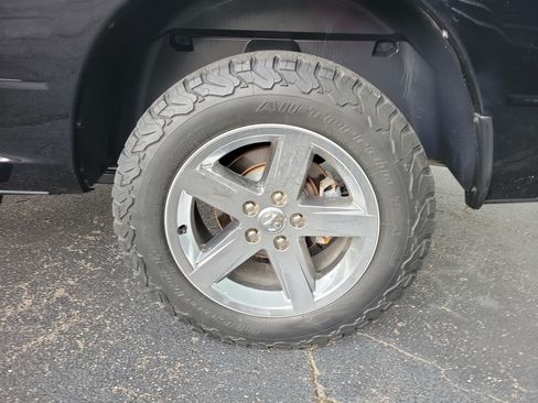 Used 2013 RAM 1500 Express AWD/4WD image 22