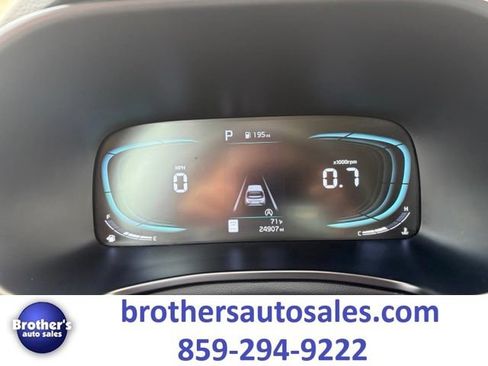 Used 2025 Kia Soul LX w/ LX Technology Package FWD image 19