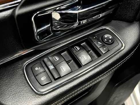 Used 2015 RAM 2500 Laramie AWD/4WD image 17