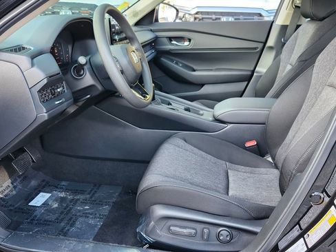 New 2025 Honda Accord SE image 5