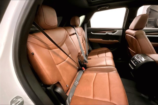 Used 2025 Cadillac XT5 Sportv w/ Technology Package AWD/4WD image 26